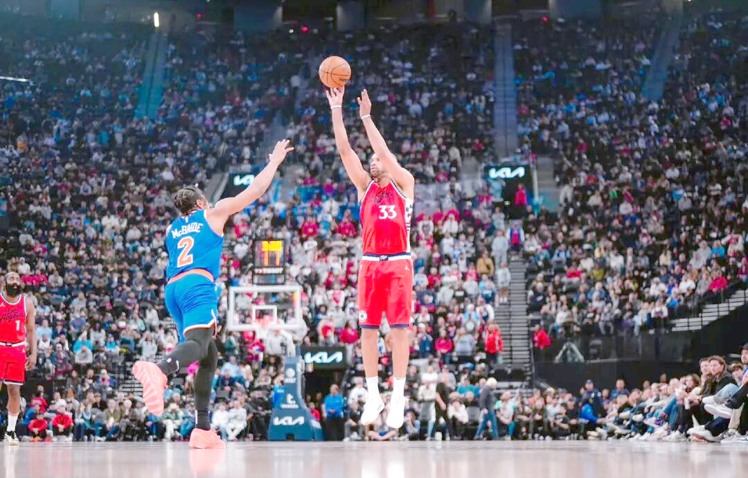 快船轻取尼克斯，良好表现得到认可