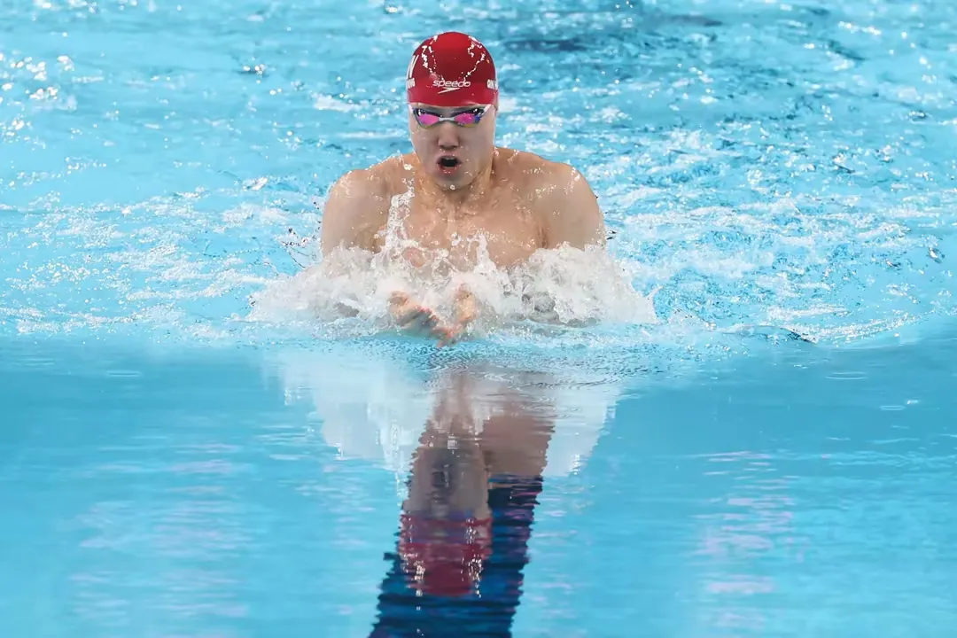 瑞士游泳健将勇夺第一,领先全场的简单介绍 瑞士游泳健将勇夺第一,领先全场的简单介绍