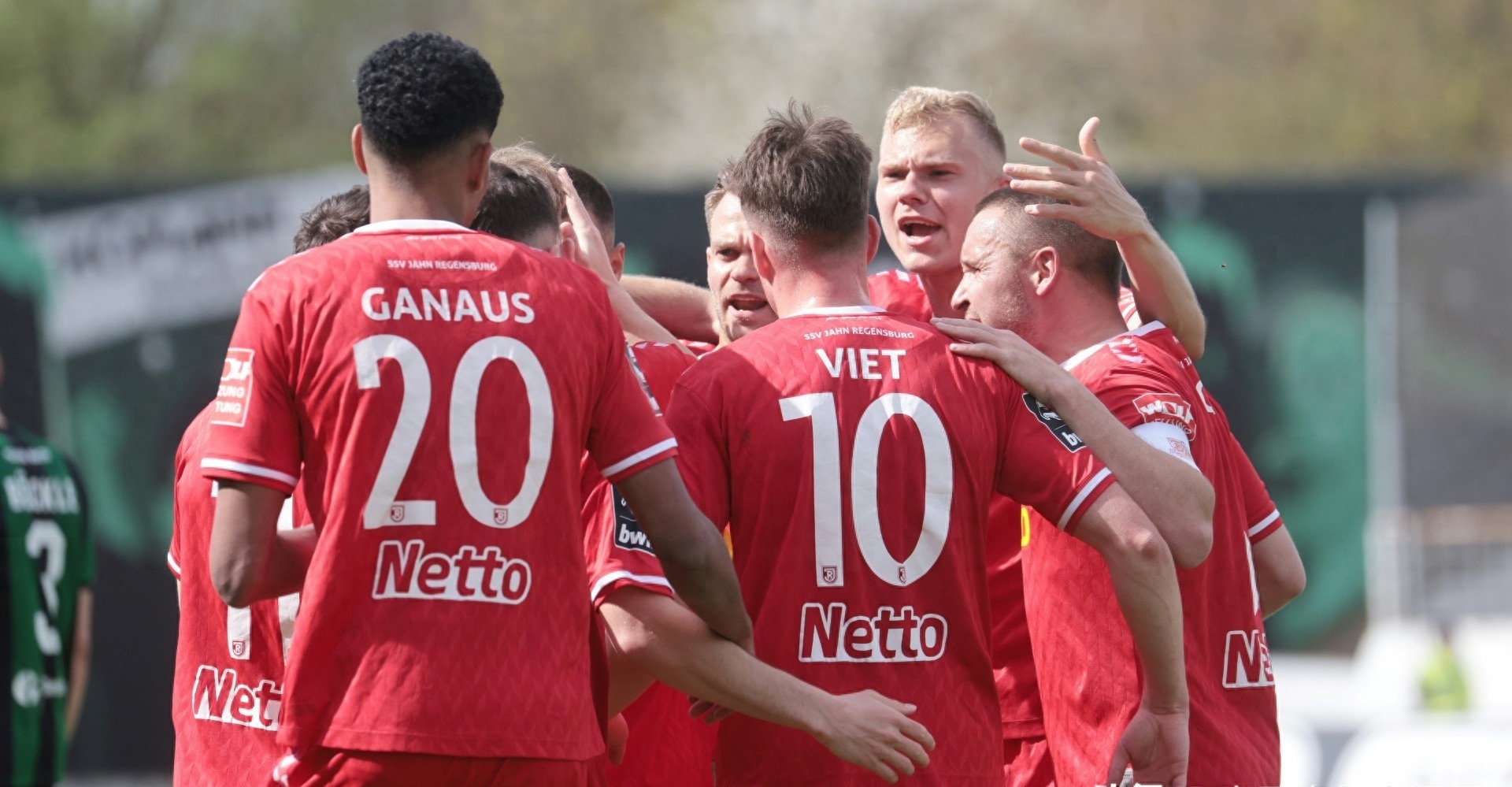 汉堡球队惨遭重挫，陷入艰难胜败循环