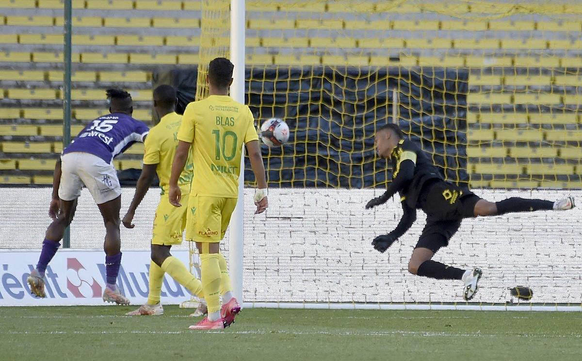 九游体育中国官网-南特客场夺冠，连续不败创佳绩